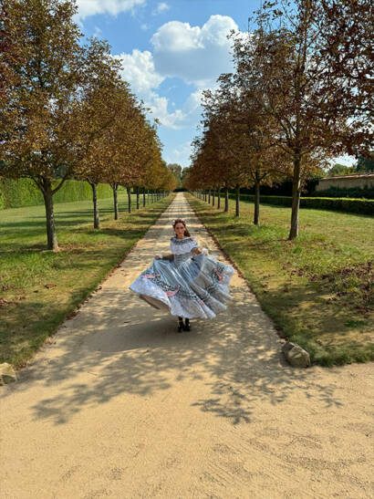 The Unibrow Girl galeria